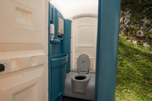 Portable Toilet Options We Offer in North Westport, MA